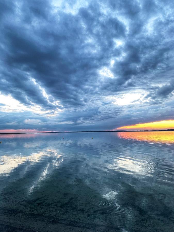 Uroczy Dom Nad Jeziorem Sniardwy Tuz Obok Plazy Нове-Ґути Екстер'єр фото